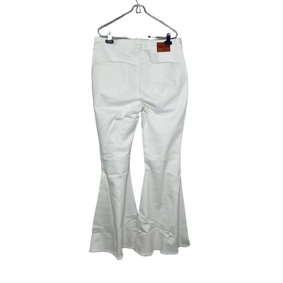 Home Folk Waco Women's Western High Rise
Flares In Ivory - Picture 7 of 13